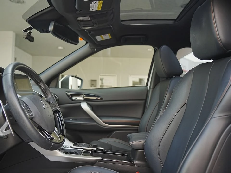 2020 Mitsubishi Eclipse Cross - Image 14 of 20