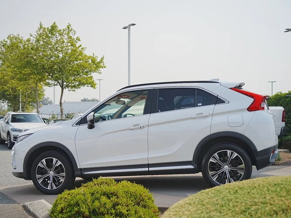 2020 Mitsubishi Eclipse Cross - Image 9 of 20
