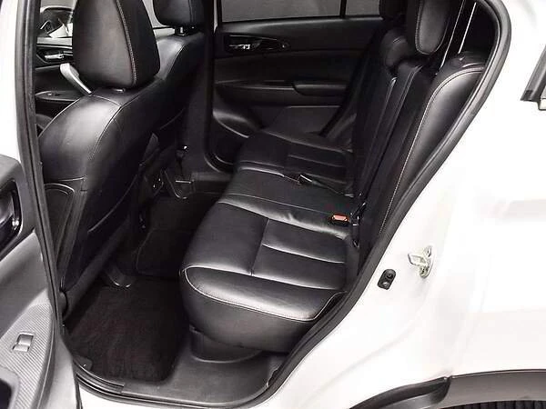 2020 Mitsubishi Eclipse Cross - Image 16 of 16