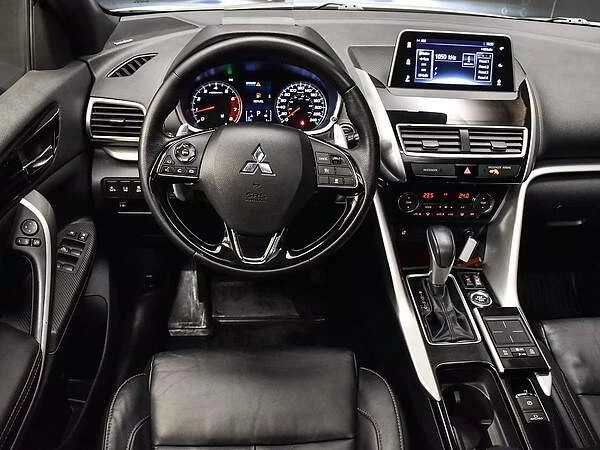 2020 Mitsubishi Eclipse Cross - Image 10 of 16