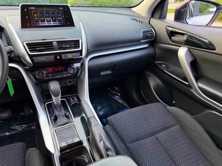 2020 Mitsubishi Eclipse Cross - Image 9 of 19