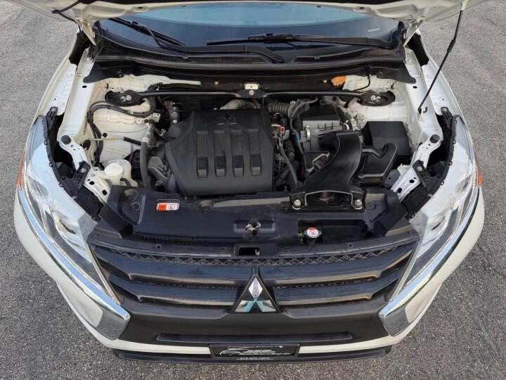 2020 Mitsubishi Eclipse Cross - Image 17 of 19