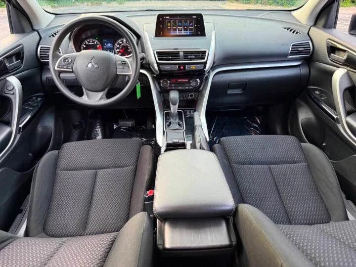 2020 Mitsubishi Eclipse Cross - Image 8 of 19
