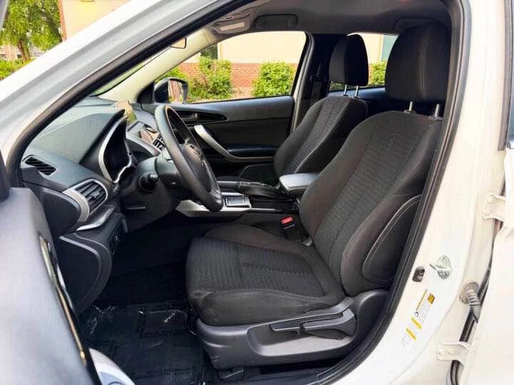 2020 Mitsubishi Eclipse Cross - Image 11 of 19
