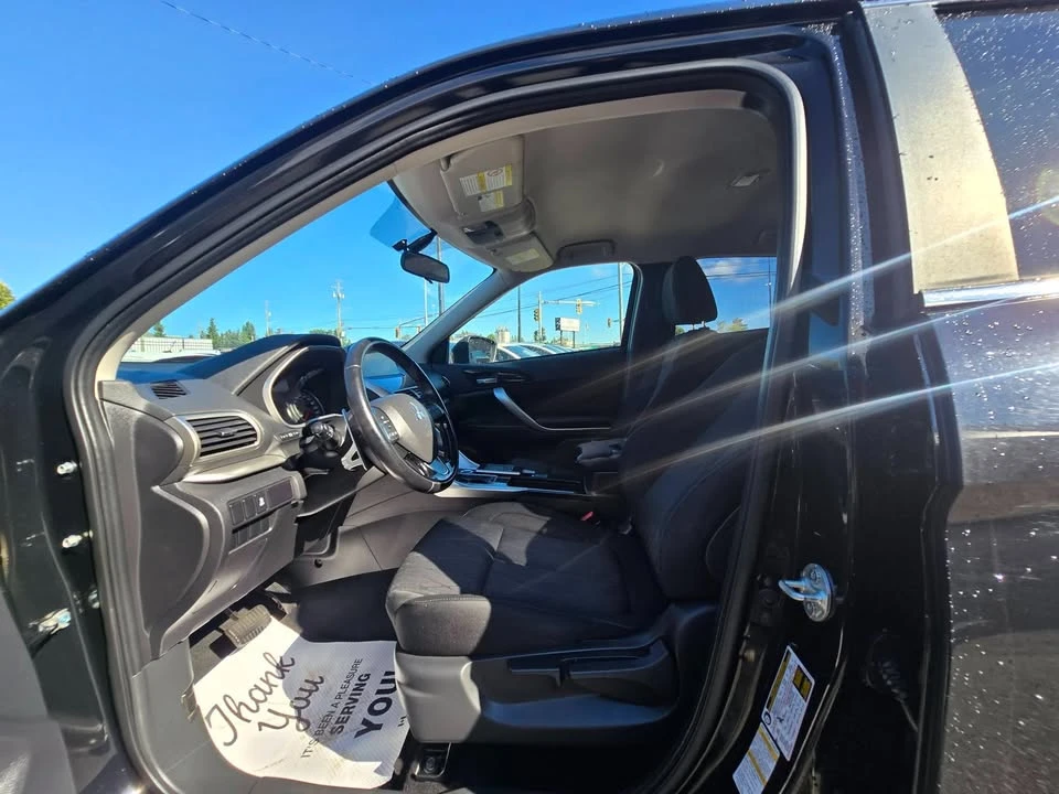 2020 Mitsubishi Eclipse Cross - Image 11 of 18