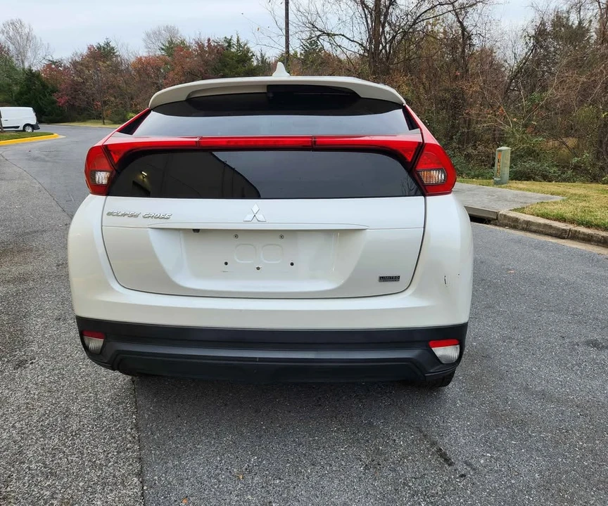2020 Mitsubishi Eclipse Cross - Image 3 of 14