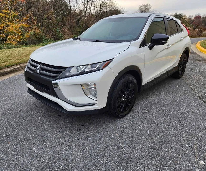 2020 Mitsubishi Eclipse Cross - Image 2 of 14