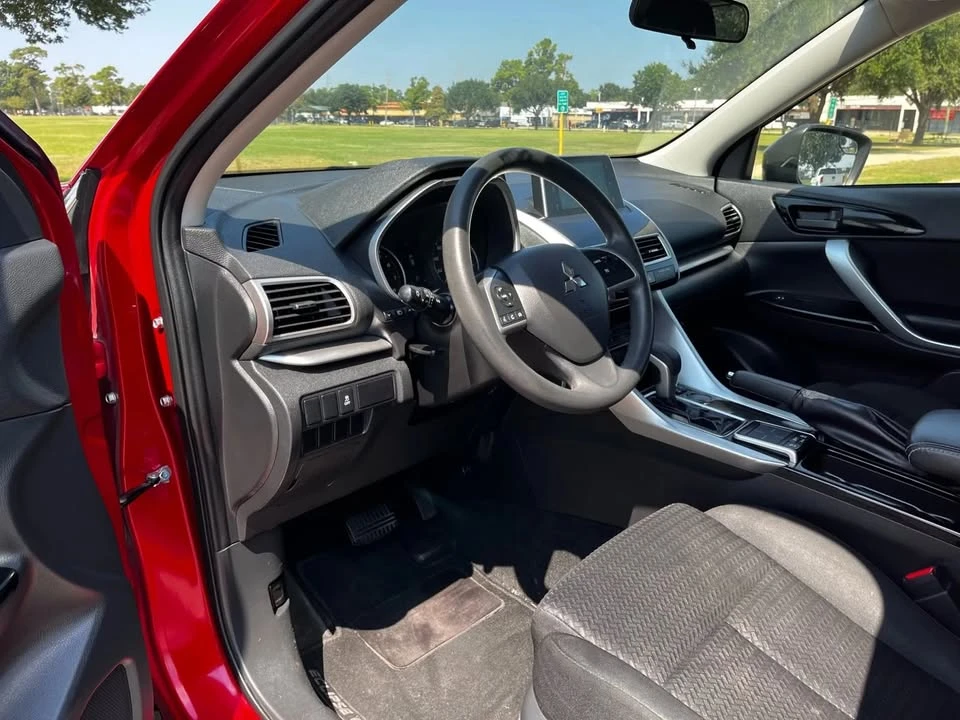 2020 Mitsubishi Eclipse Cross - Image 15 of 20
