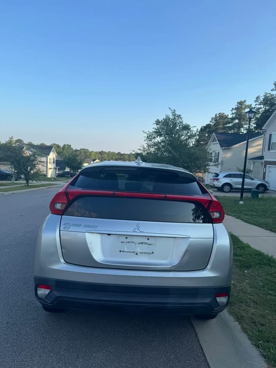 2020 Mitsubishi Eclipse Cross - Image 9 of 20