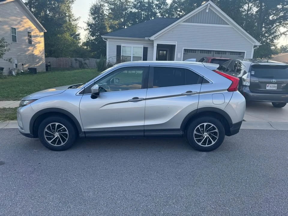 2020 Mitsubishi Eclipse Cross - Image 6 of 20