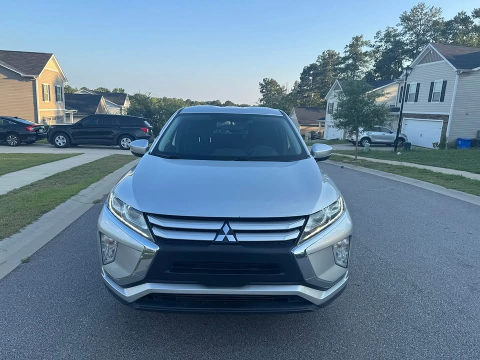 2020 Mitsubishi Eclipse Cross - Image 2 of 20