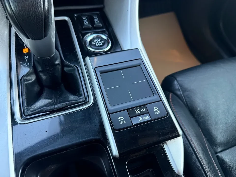 2020 Mitsubishi Eclipse Cross - Image 17 of 18