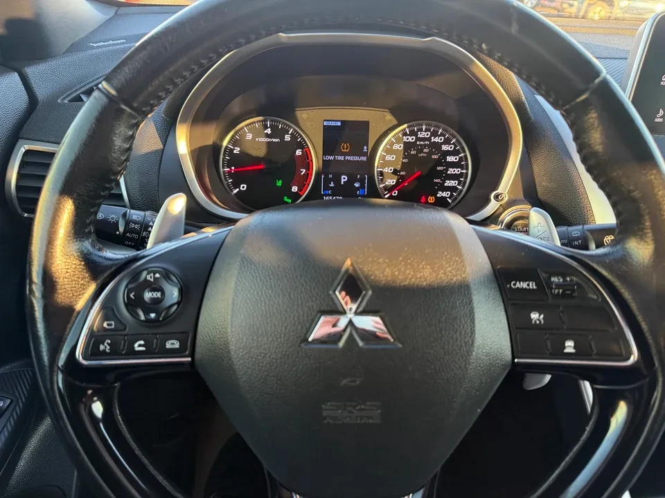 2020 Mitsubishi Eclipse Cross - Image 13 of 18