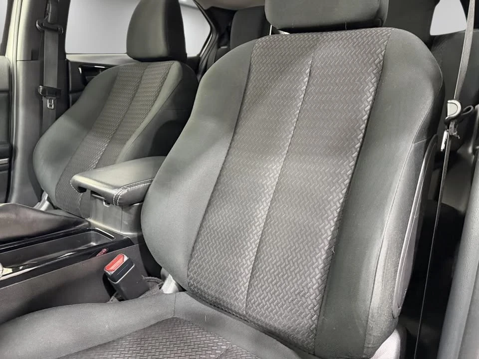 2020 Mitsubishi Eclipse Cross - Image 7 of 19