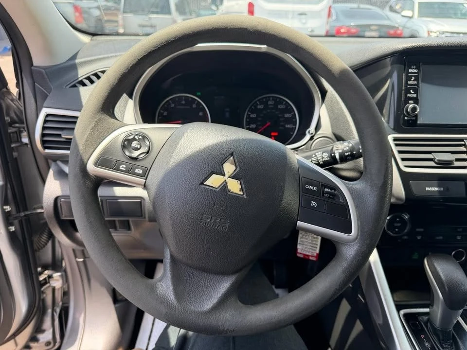 2020 Mitsubishi Eclipse Cross - Image 12 of 16