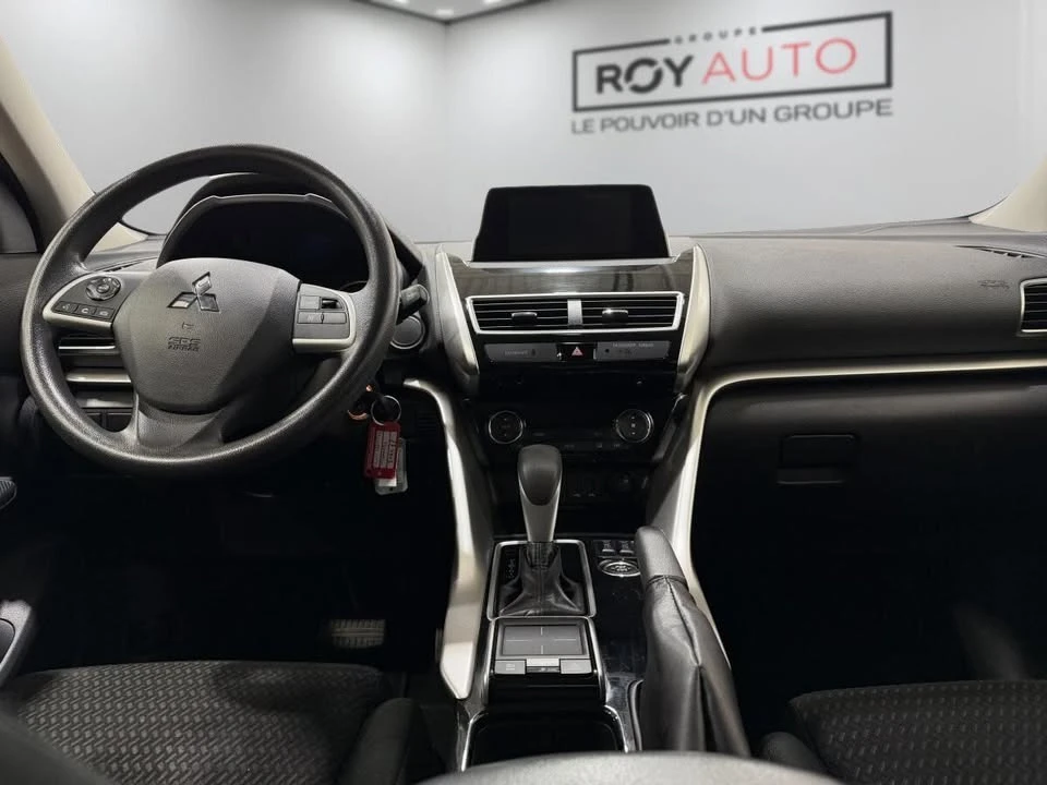 2020 Mitsubishi Eclipse Cross - Image 9 of 19
