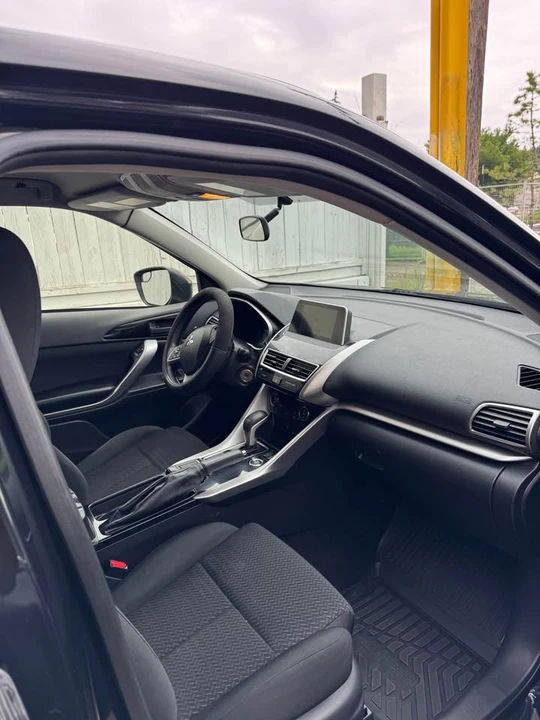 2020 Mitsubishi Eclipse Cross - Image 6 of 9