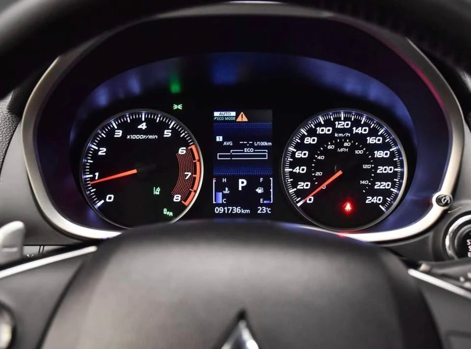 2020 Mitsubishi Eclipse Cross - Image 13 of 18