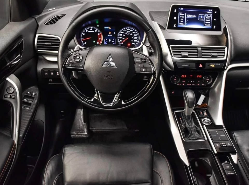 2020 Mitsubishi Eclipse Cross - Image 10 of 18