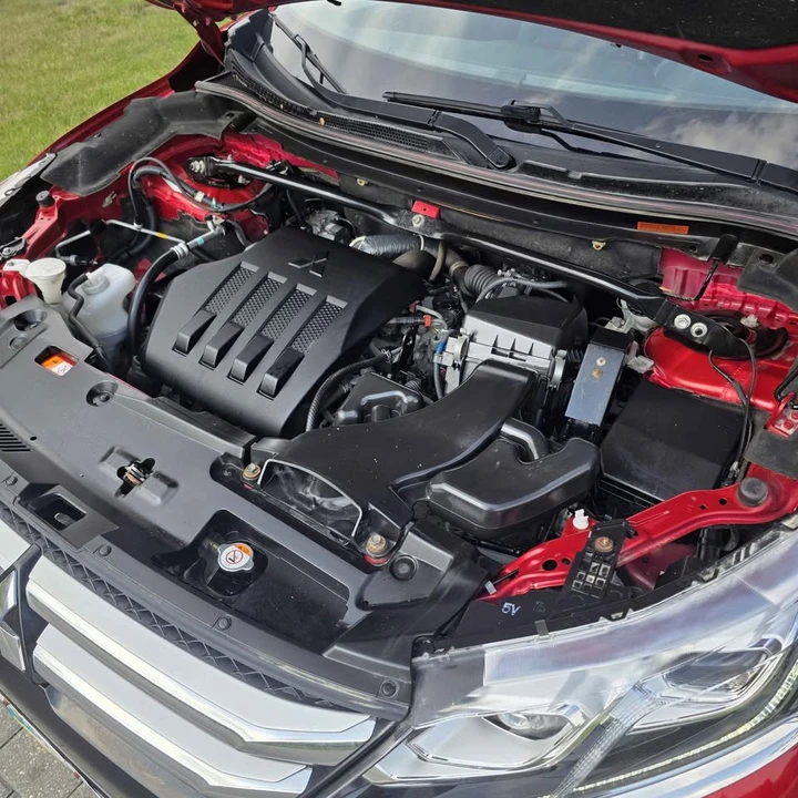 2020 Mitsubishi Eclipse Cross - Image 11 of 11