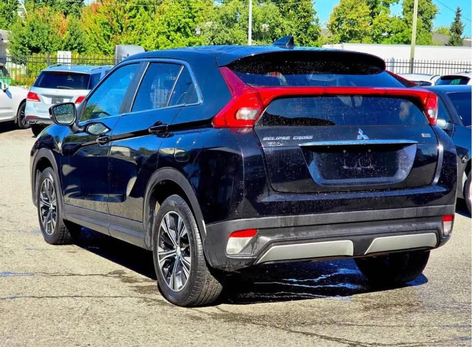2020 Mitsubishi Eclipse Cross - Image 9 of 18