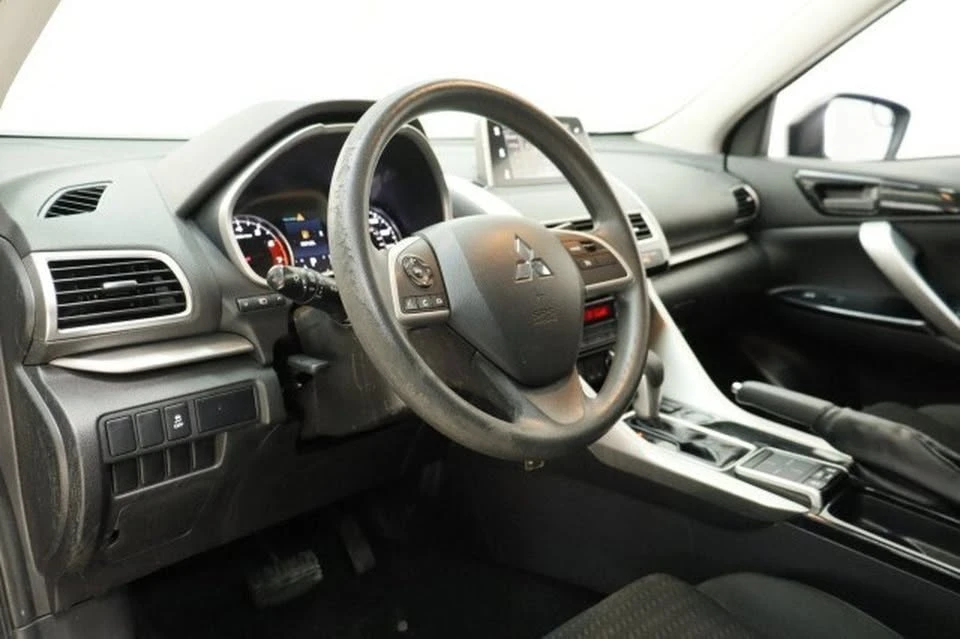 2020 Mitsubishi Eclipse Cross - Image 6 of 20