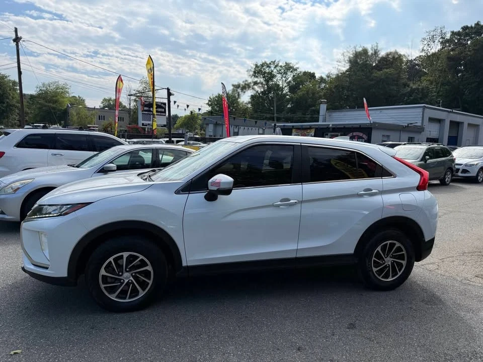 2020 Mitsubishi Eclipse Cross - Image 3 of 19