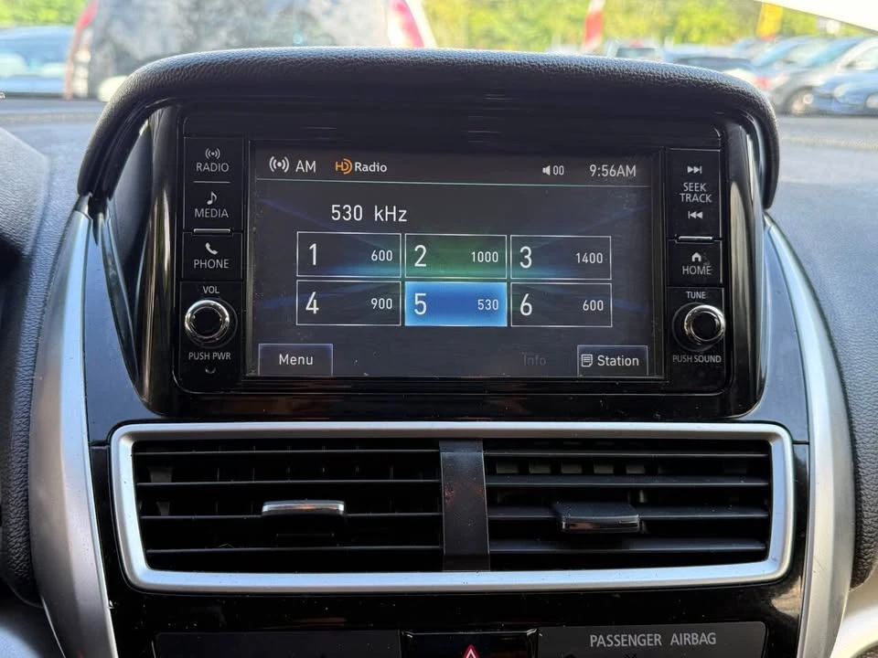 2020 Mitsubishi Eclipse Cross - Image 13 of 19
