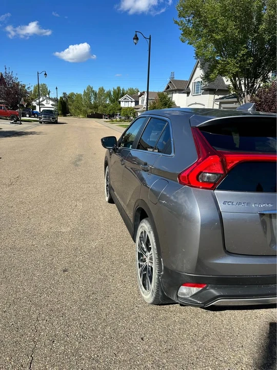 2020 Mitsubishi Eclipse Cross - Image 4 of 11