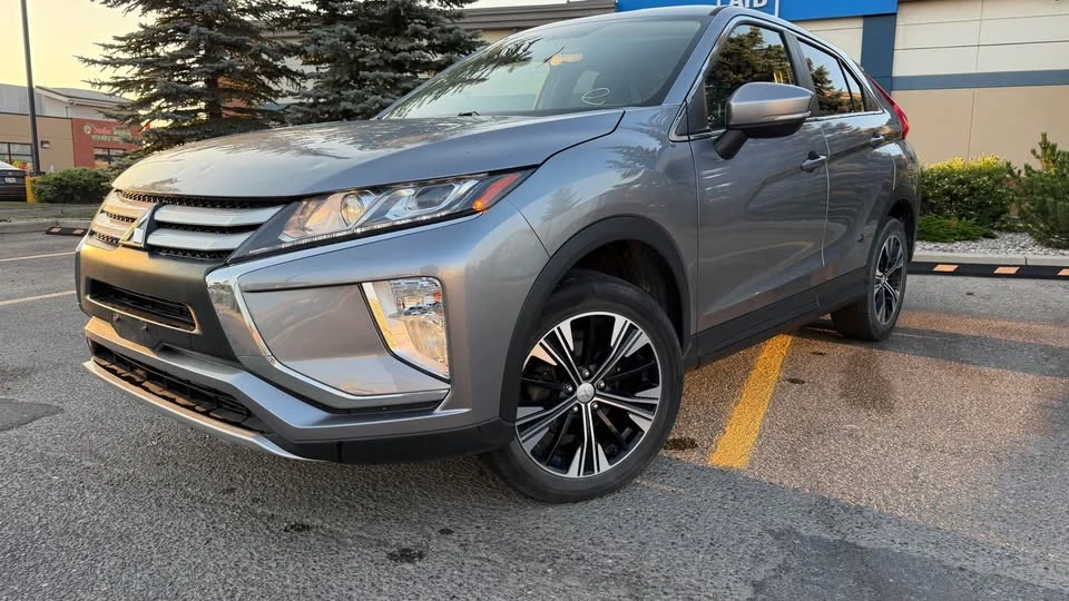 2020 Mitsubishi Eclipse Cross - Image 2 of 20