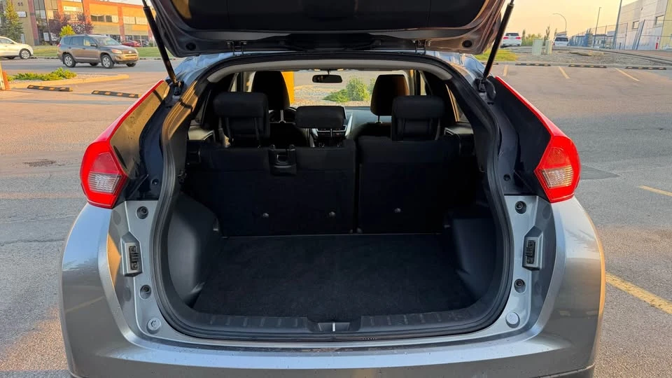2020 Mitsubishi Eclipse Cross - Image 9 of 20