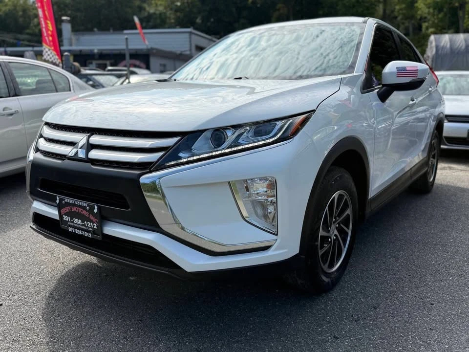 2020 Mitsubishi Eclipse Cross - Image 2 of 19