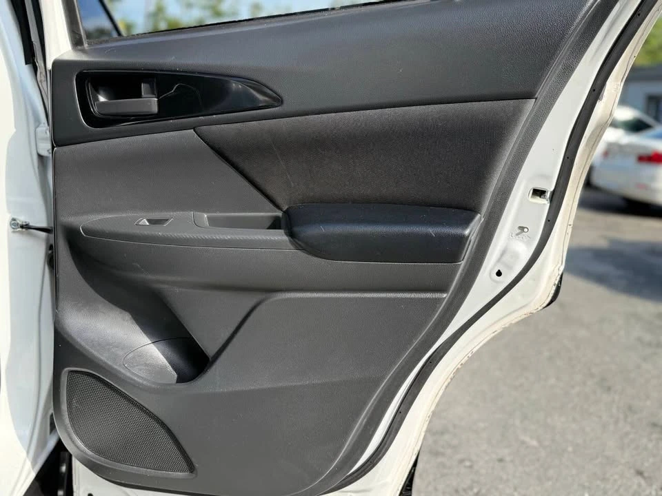 2020 Mitsubishi Eclipse Cross - Image 10 of 19