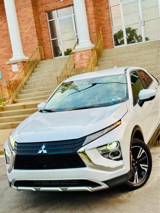 2020 Mitsubishi Eclipse Cross - Image 2 of 19