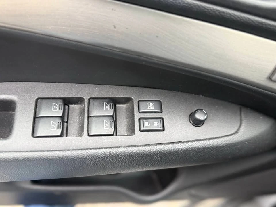 2020 Mitsubishi Eclipse Cross - Image 12 of 19