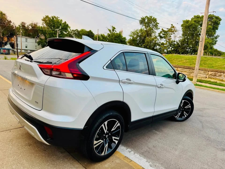 2020 Mitsubishi Eclipse Cross - Image 5 of 19