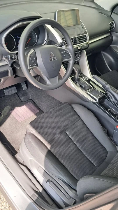 2020 Mitsubishi Eclipse Cross - Image 11 of 14