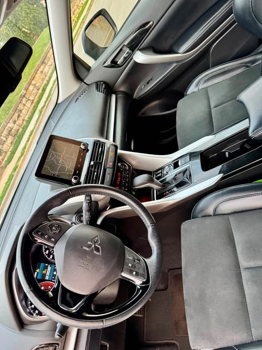 2020 Mitsubishi Eclipse Cross - Image 18 of 19