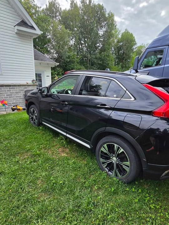 2020 Mitsubishi Eclipse Cross - Image 2 of 6