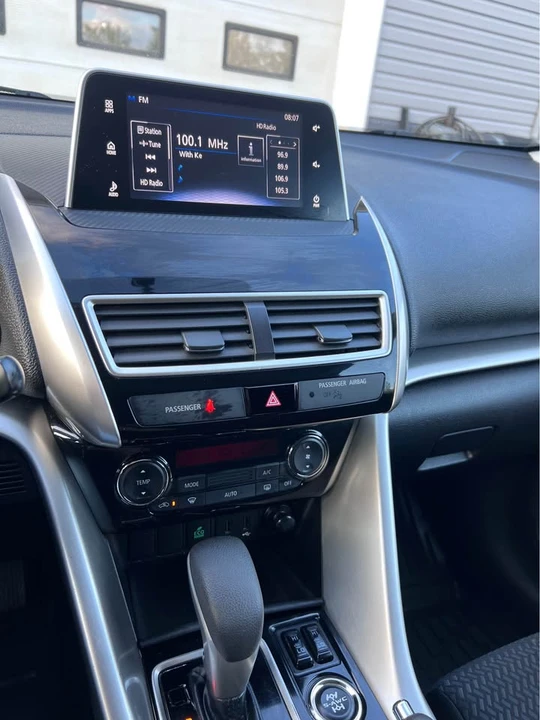 2020 Mitsubishi Eclipse Cross - Image 16 of 20