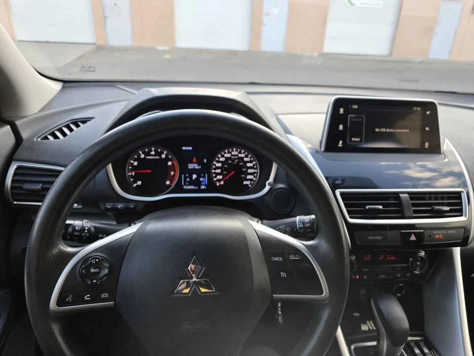 2020 Mitsubishi Eclipse Cross - Image 9 of 10
