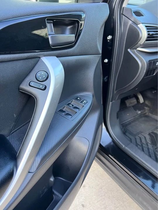 2020 Mitsubishi Eclipse Cross - Image 13 of 20