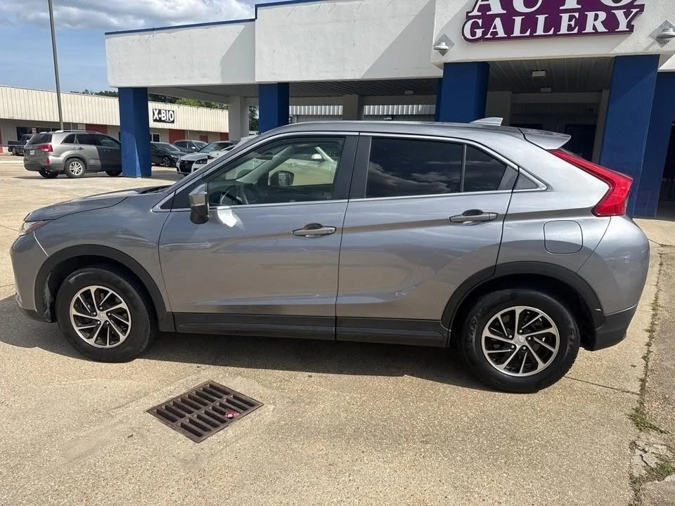 2020 Mitsubishi Eclipse Cross - Image 9 of 20