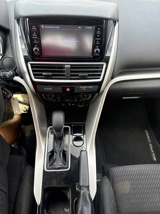 2020 Mitsubishi Eclipse Cross - Image 16 of 20