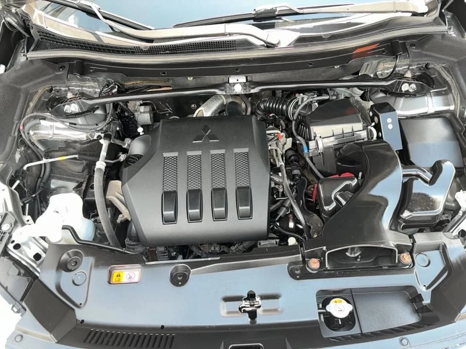 2020 Mitsubishi Eclipse Cross - Image 7 of 17