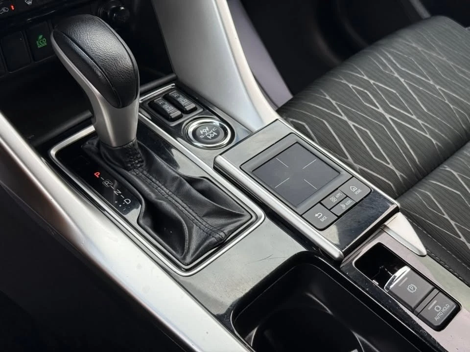2020 Mitsubishi Eclipse Cross - Image 16 of 19