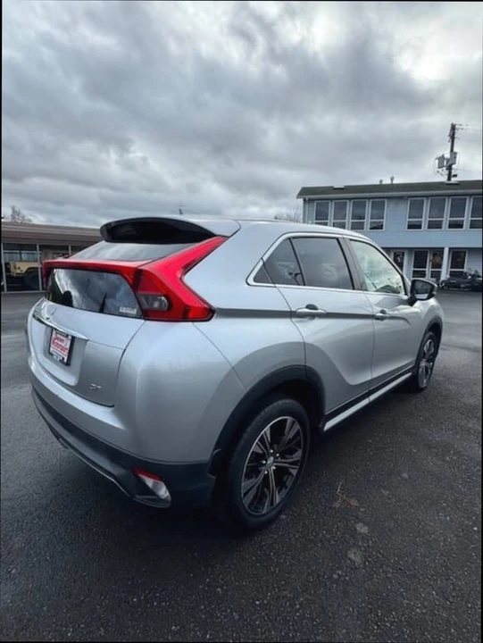 2020 Mitsubishi Eclipse Cross - Image 6 of 17