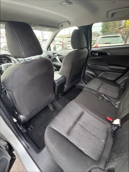 2020 Mitsubishi Eclipse Cross - Image 11 of 17