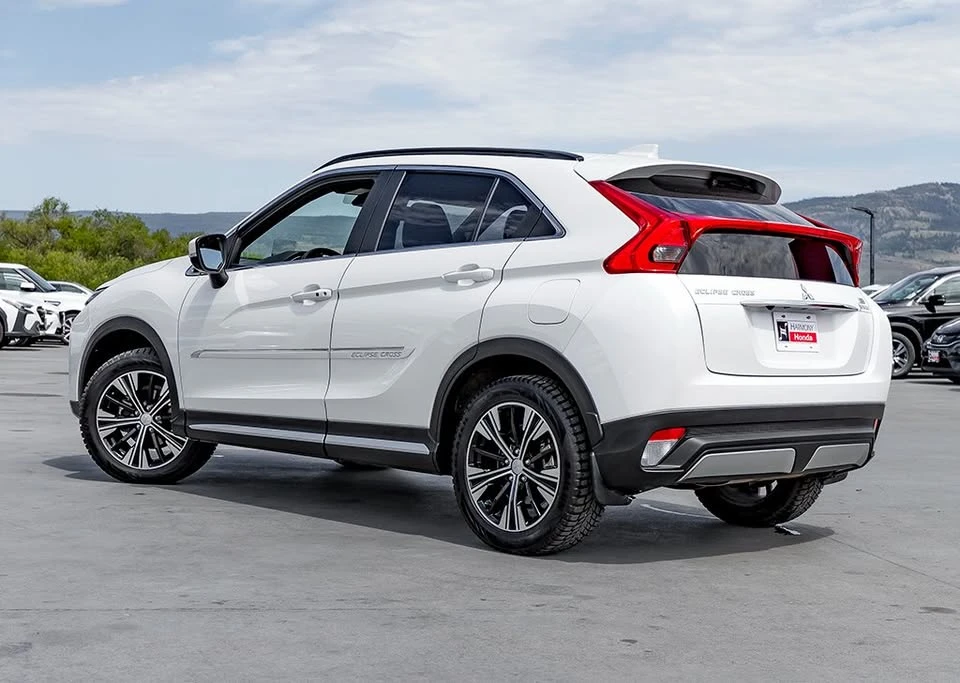 2020 Mitsubishi Eclipse Cross - Image 2 of 7