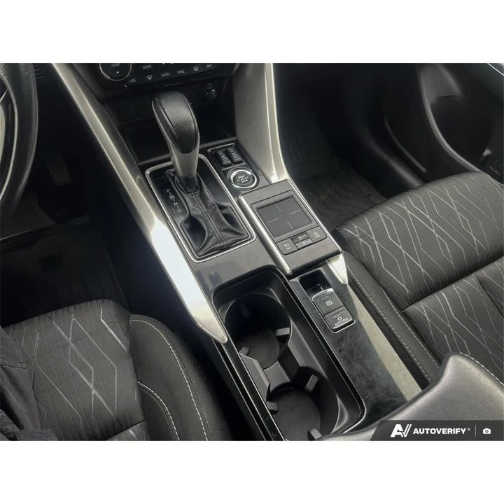 2020 Mitsubishi Eclipse Cross - Image 18 of 20